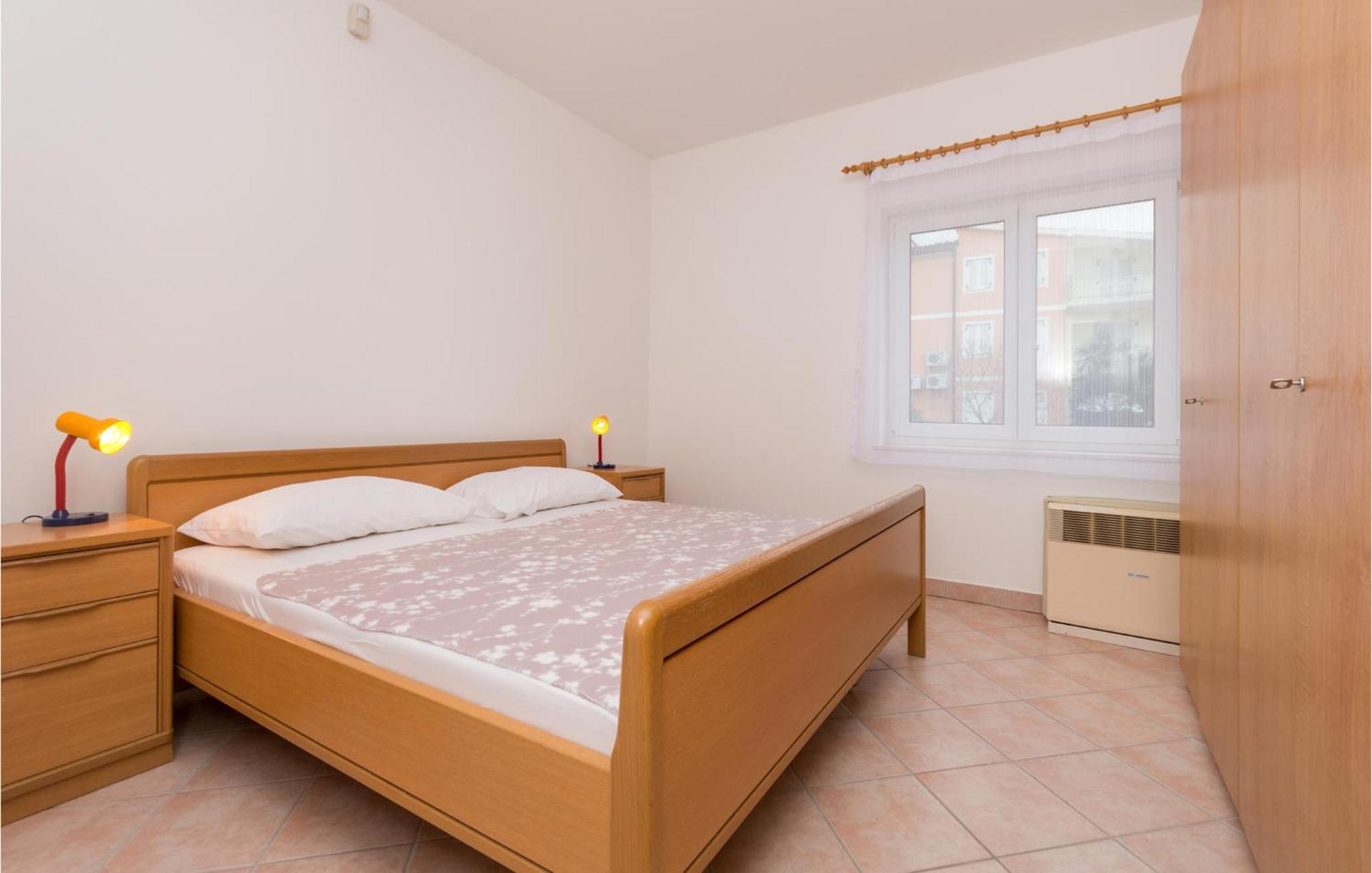 Awesome Apartment In Sveti Filip I Jakov W/ 1 Bedrooms Dış mekan fotoğraf